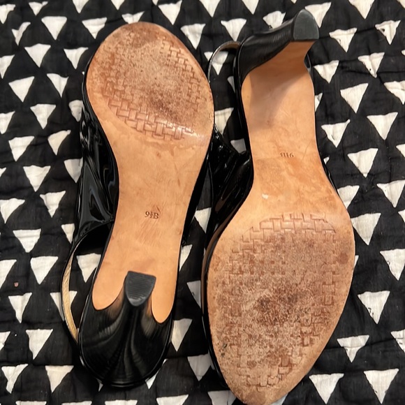 Cole Haan peak toe heels 9.5 - Picture 4 of 6